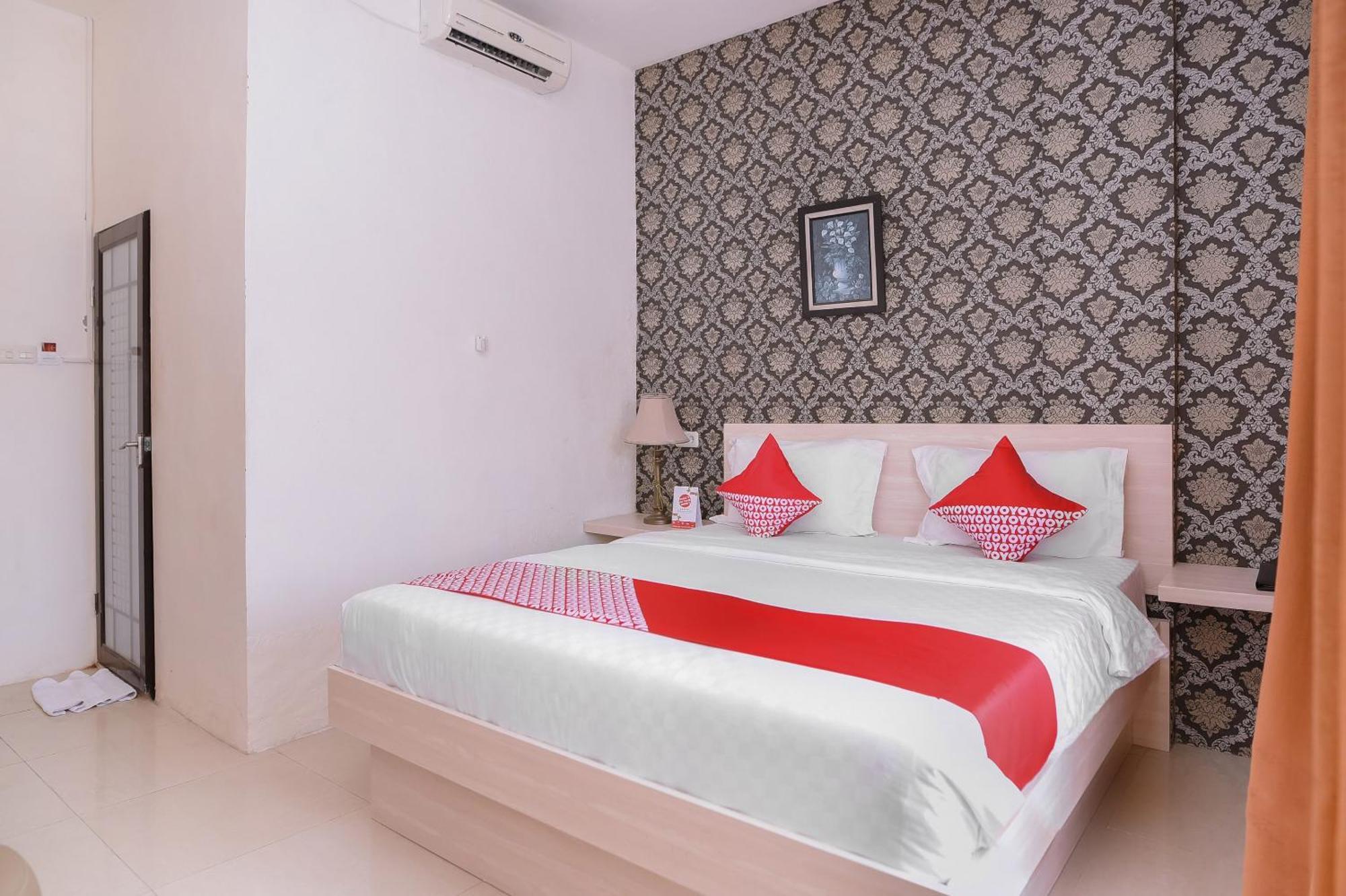 Capital O 854 Ub Caisar Hotel Banda Aceh Esterno foto