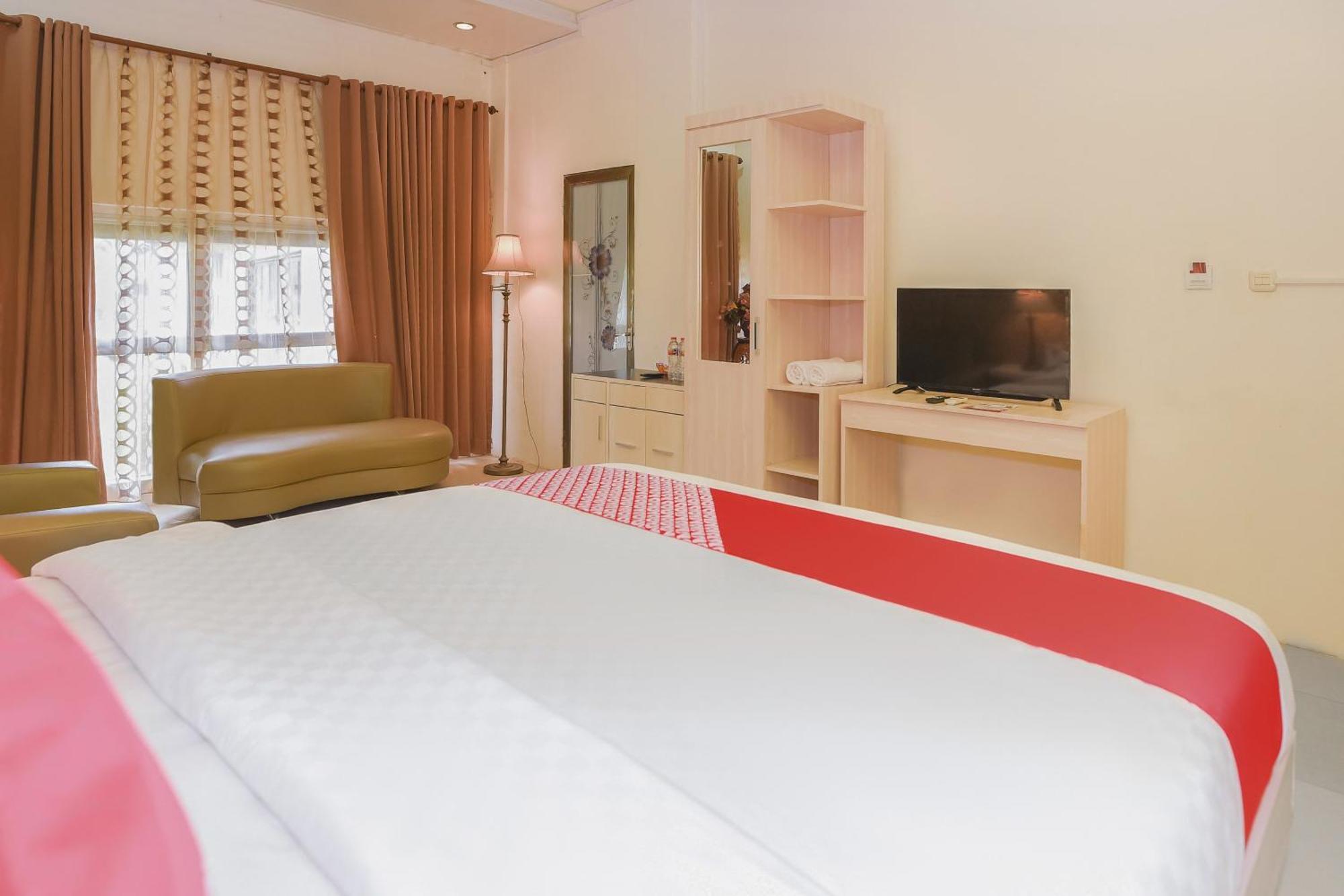 Capital O 854 Ub Caisar Hotel Banda Aceh Esterno foto