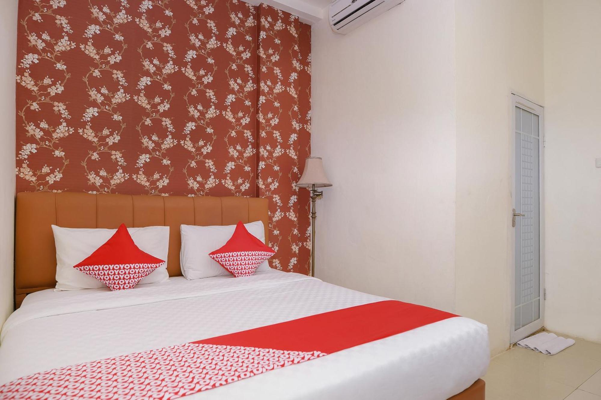 Capital O 854 Ub Caisar Hotel Banda Aceh Esterno foto