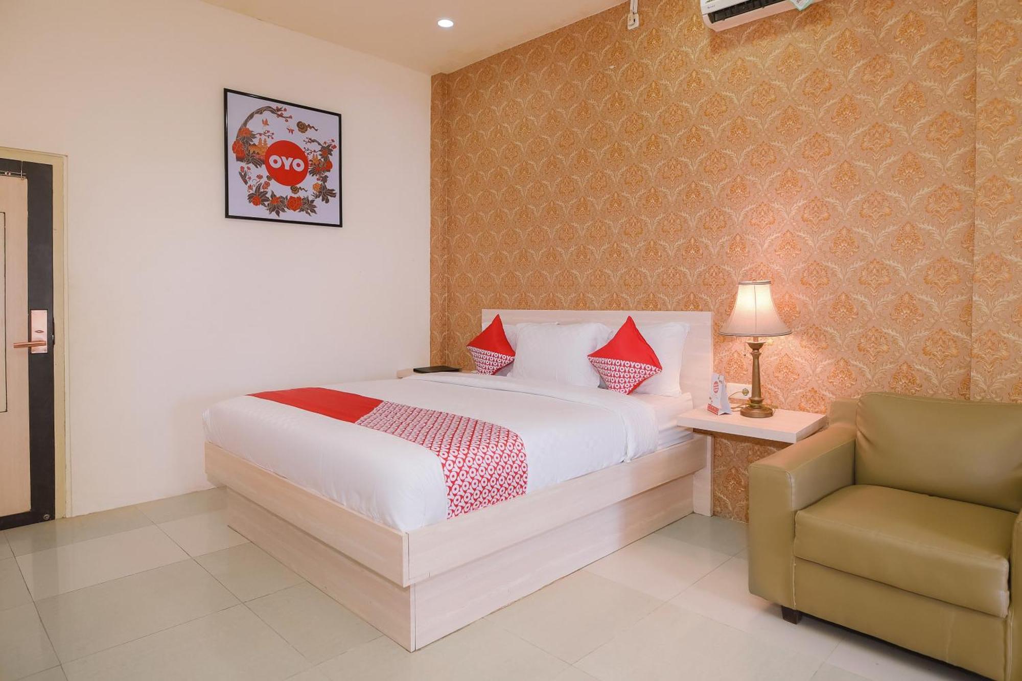 Capital O 854 Ub Caisar Hotel Banda Aceh Esterno foto