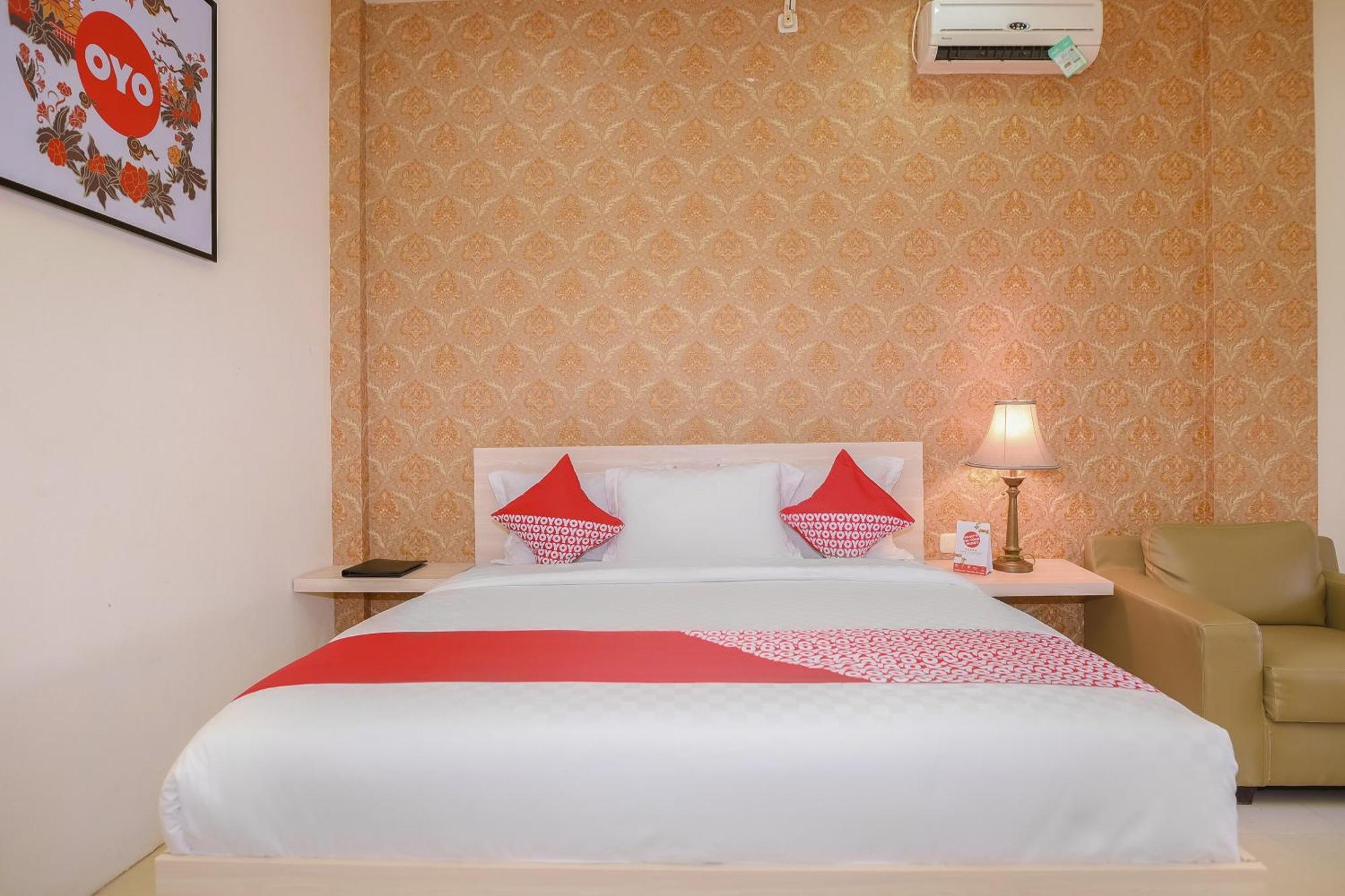 Capital O 854 Ub Caisar Hotel Banda Aceh Esterno foto